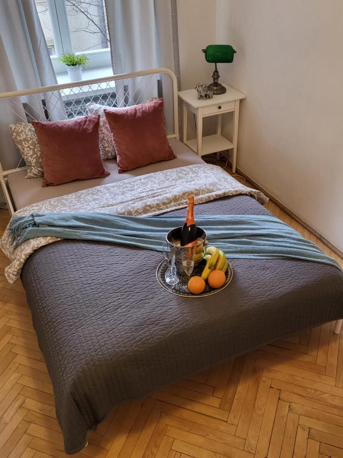 Apartamenty - Mi Old Town Swietojanska Варшава Экстерьер фото