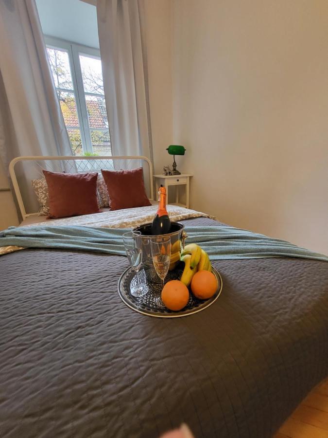 Apartamenty - Mi Old Town Swietojanska Варшава Экстерьер фото