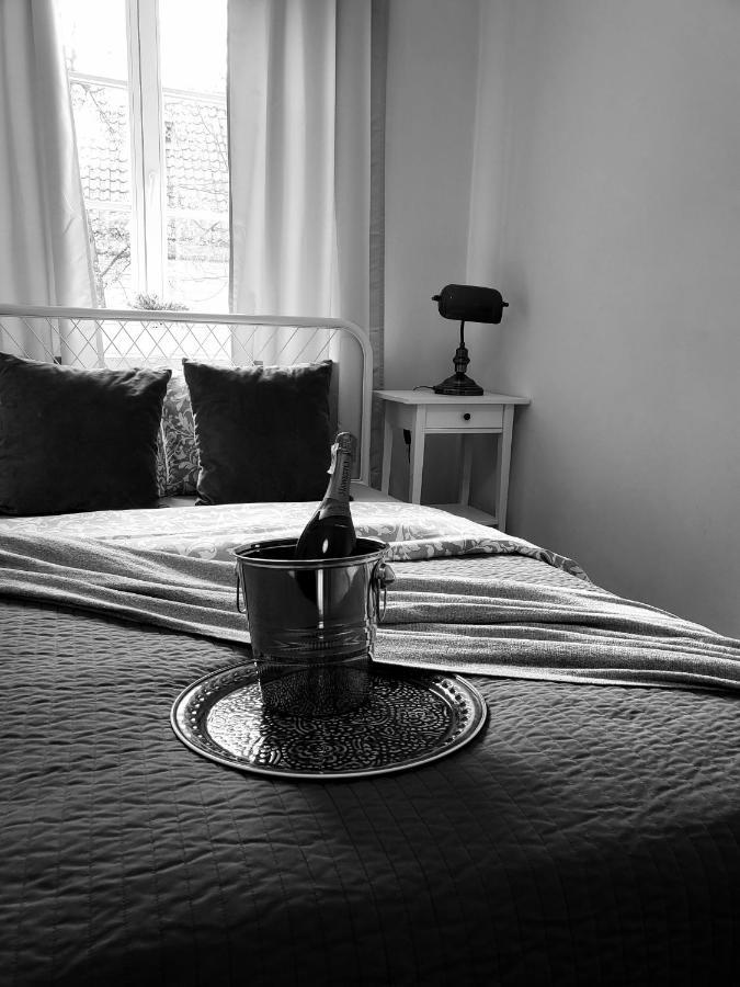 Apartamenty - Mi Old Town Swietojanska Варшава Экстерьер фото