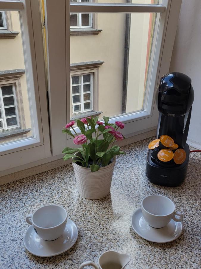 Apartamenty - Mi Old Town Swietojanska Варшава Экстерьер фото